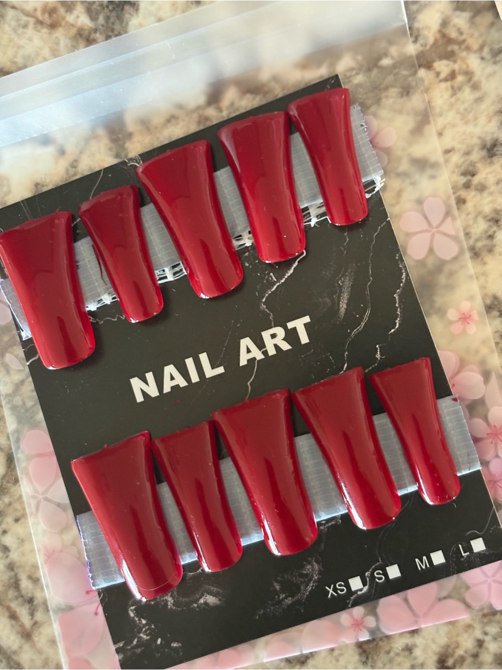 Nail Art Press-On Nails in Deep Red